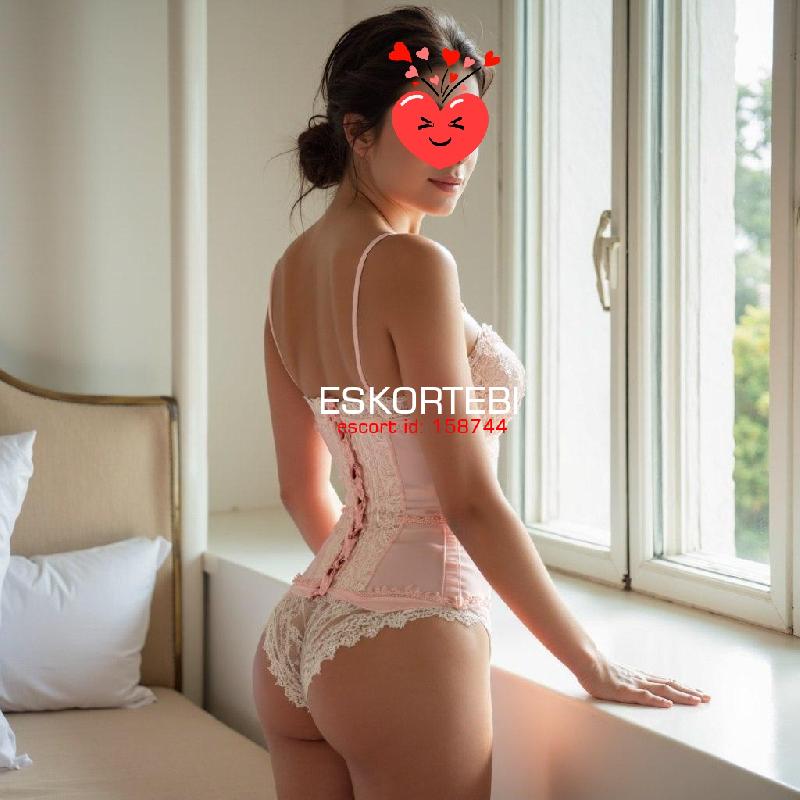 Escort Karolina, 27 years - Main Photo